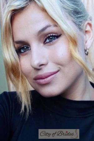 223981 - Milagros Age: 26 - Argentina