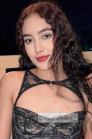 224486 - Laura Age: 21 - Colombia