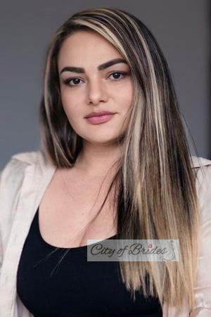 224704 - Adriana Age: 38 - Colombia