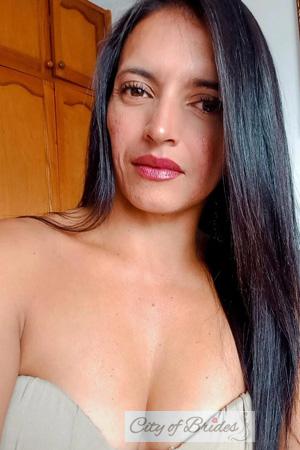 225433 - Bibiana Age: 38 - Colombia