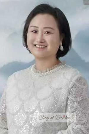 226061 - Lily Age: 47 - China