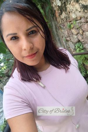 226105 - Lucero Age: 29 - Mexico