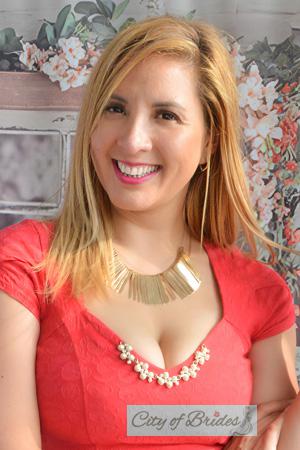 226550 - Andrea Age: 36 - Peru