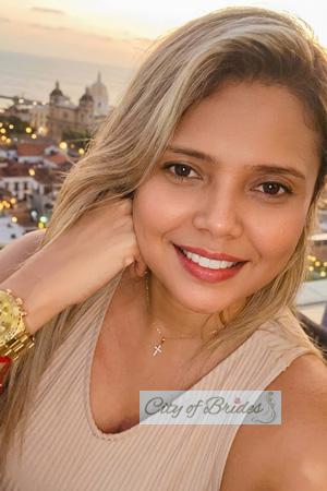 227511 - Tatiana Age: 38 - Colombia