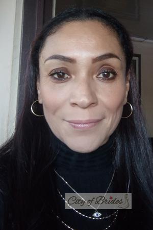 227893 - Oyuky Age: 59 - Costa Rica